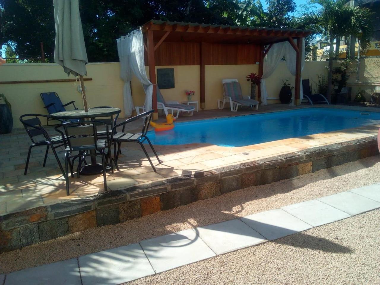 Jolie Villa Santa 5MN De La Plage Pointe aux Piments Exterior foto